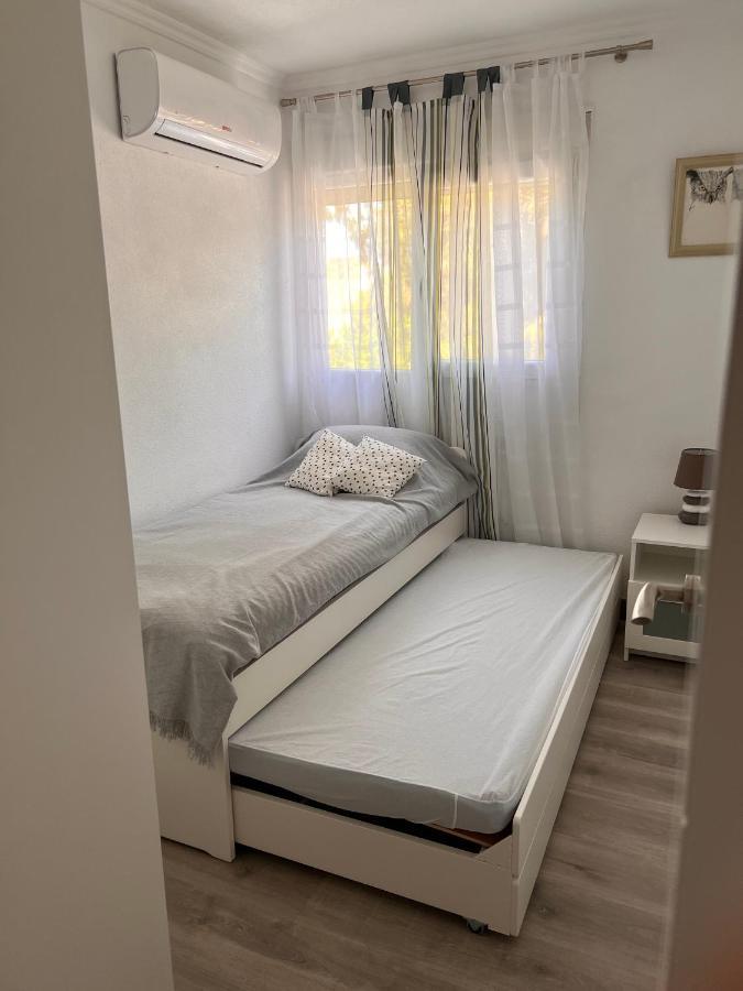 Orihuela Costa 3 Bdr Condo On La Zenia Beach With Patio Exterior photo