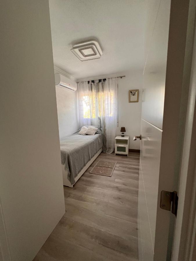 Orihuela Costa 3 Bdr Condo On La Zenia Beach With Patio Exterior photo
